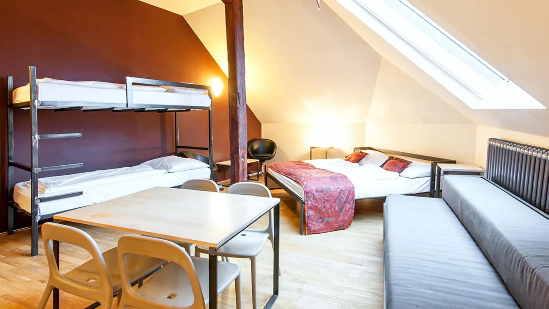 Czech Inn Praga 0*,
